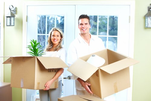 Safe manual handling during a removal service move